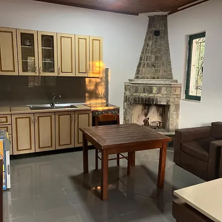 Cozy Little Holiday House Shkoder