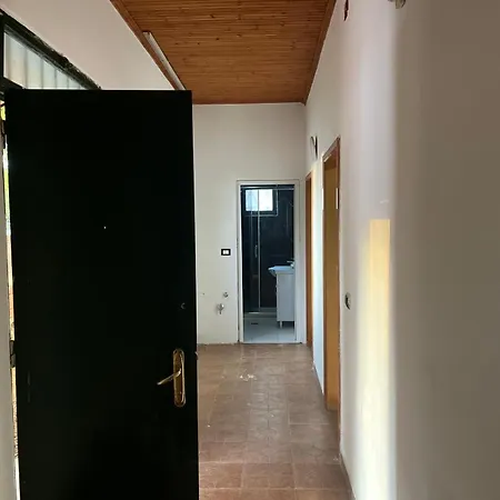 Apartment Cozy Little Holiday House Shkoder
